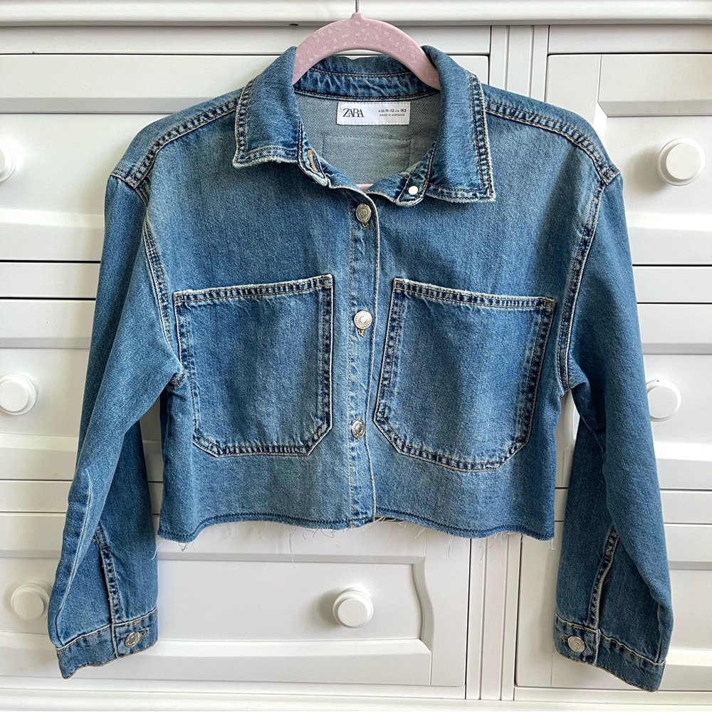 NWOT | Zara Kids | Cropped Relaxed Fit Denim Jacket in Medium Wash